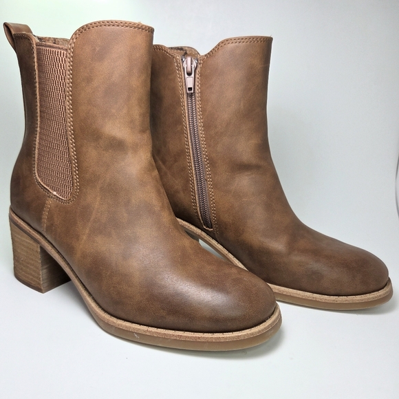 B.O.C. Finn Tan Caramel Faux Leather Chelsea Bootie Zip Stacked Block Heel W 6 - Picture 5 of 16